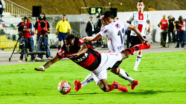 El plantel de Palestino arribó a Chile tras su heroico paso en Copa Sudamericana