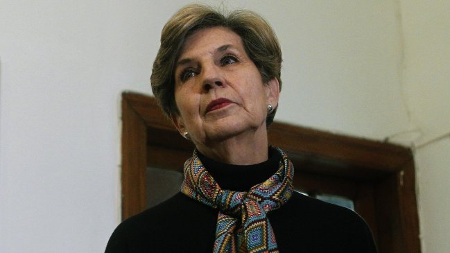 Allende se distancia de Lagos: Lucro y educación no son compatibles