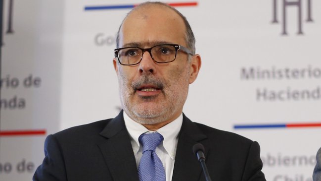 Ministro de Hacienda destacó responsabilidad de Presupuesto 2017