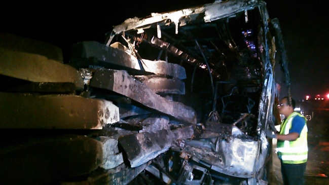Tragedia en México: 14 personas murieron calcinadas en accidente de autobús