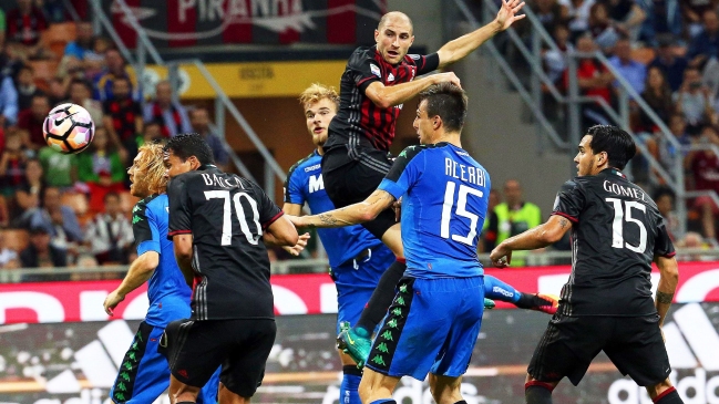 AC Milan superó como local a Sassuolo en guerra de goles