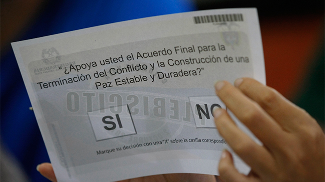 Uribe no acudió a reunión convocada por Santos tras triunfo del 