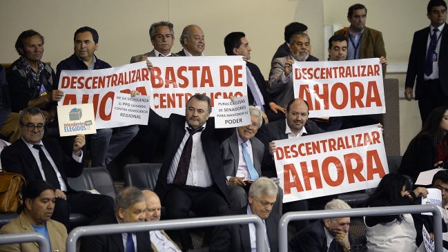 Bachelet: Con la elección de intendentes ganarán las regiones y también la democracia