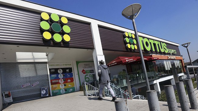 Supermercado fue condenado a indemnizar a cliente que sufrió robo de automóvil