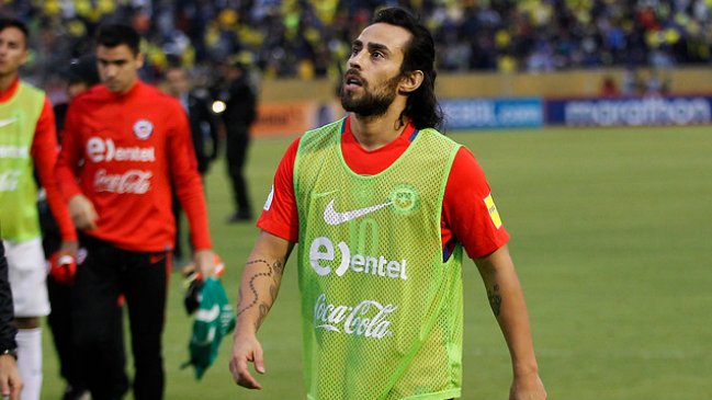 Jorge Valdivia quedó descartado del encuentro entre Chile y Perú