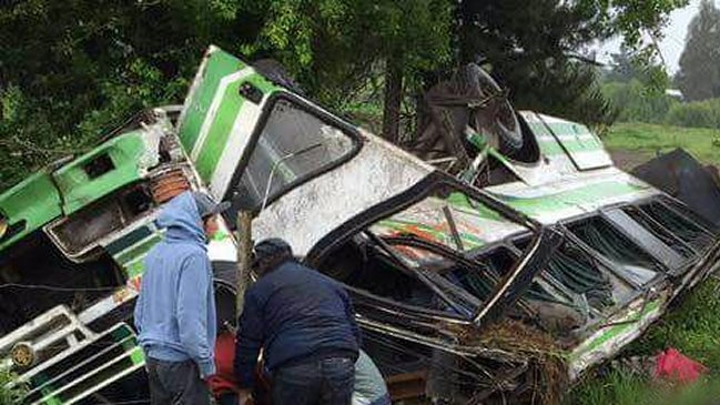 Fatal volcamiento de un bus en Los Ángeles