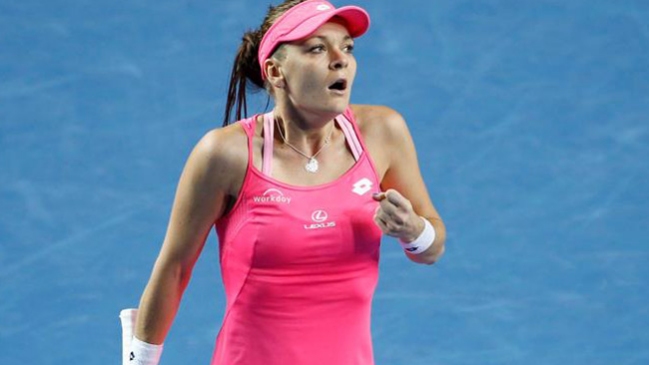 Agnieszka Radwanska y Svetlana Kuznetsova festejaron en WTA de Tianjin