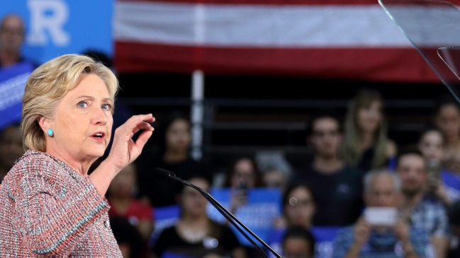 Asesor de Clinton vinculó a campaña de Trump con hackeo de su correo privado