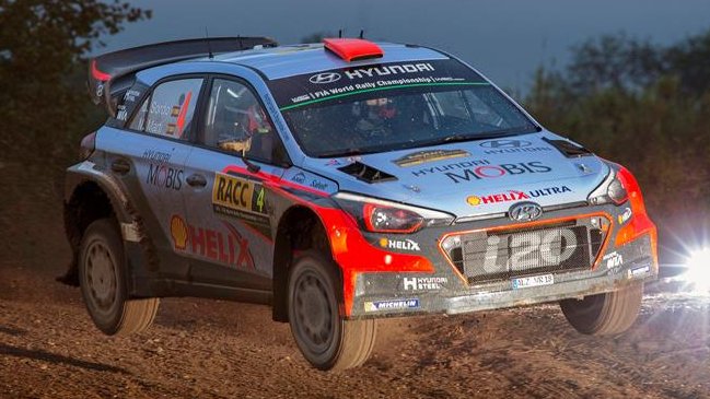 Dani Sordo se quedó con el liderato del Rally de Cataluña