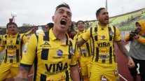 Everton celebró en el clásico porteño ante S. Wanderers y salió del último lugar