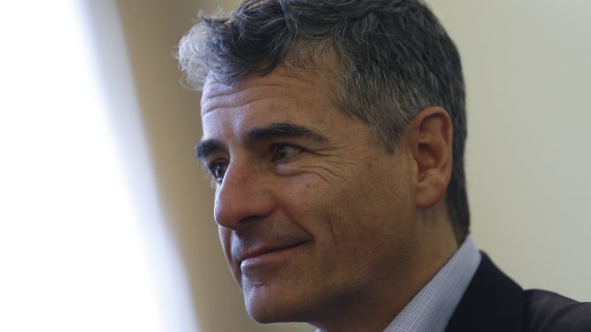 Velasco sobre candidatos oficialistas: No sé con qué mérito suenan todos los que suenan