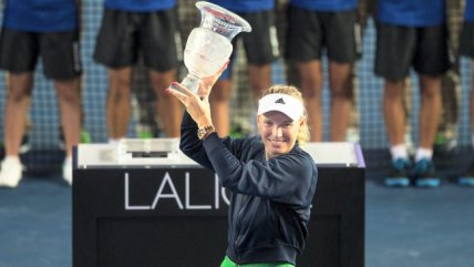 Caroline Wozniacki se adjudicó el WTA de Hong Kong superando a Kristina Mladenovic