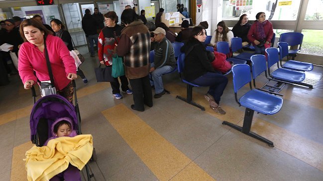 Trabajadores inician paro de tres días en todos los consultorios del país