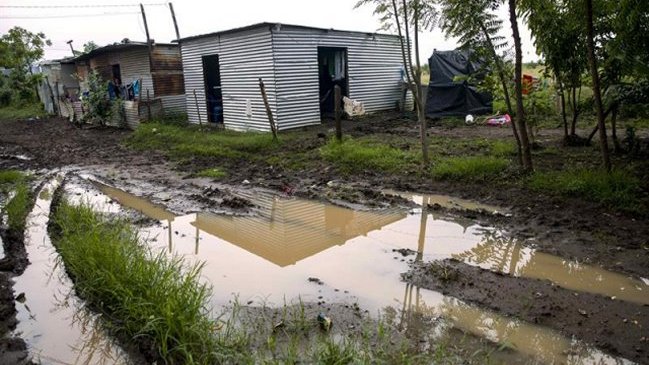 Tres personas murieron enterradas por alud provocado por lluvias en Honduras