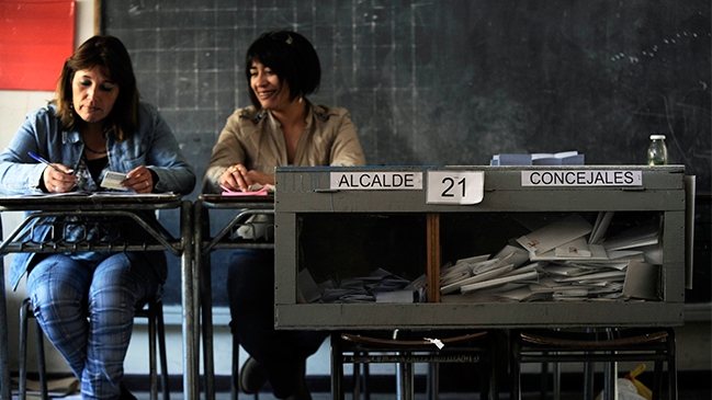 Municipales se realizan este domingo con las Presidenciales en el horizonte