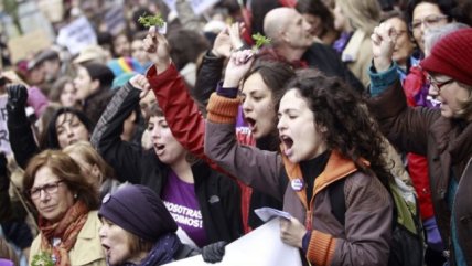   Consternación por triple femicidio en Argentina en medio de campaña #NiUnaMenos 