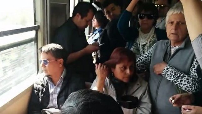 Funan en redes sociales a pasajero que no cedió asiento preferencial en el Metro