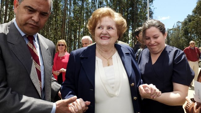 Ministro de fuero citará a declarar a Lucía Hiriart en caso CEMA Chile