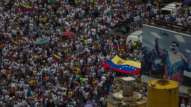 Un policía muerto y otros dos heridos en manifestación opositora venezolana