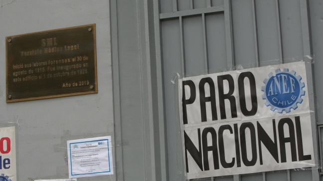 Paro en SML retrasa entrega de cuerpos de jóvenes fallecidos en Cerro Provincia