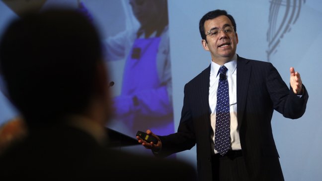 Ministro Céspedes: Chile exporta cobre cuando debería exportar minería