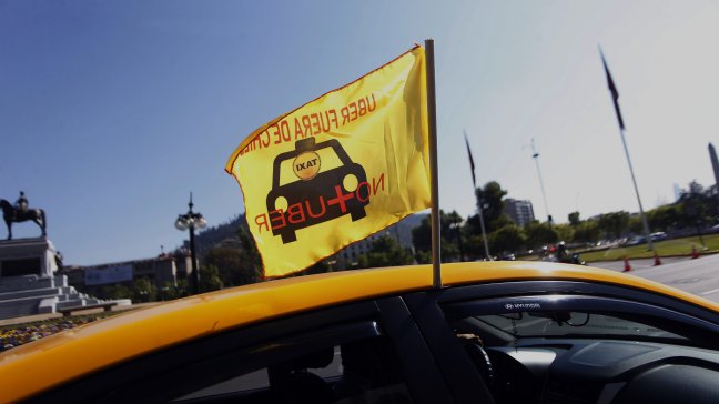 Fracasó el recurso de protección de los taxistas contra Uber