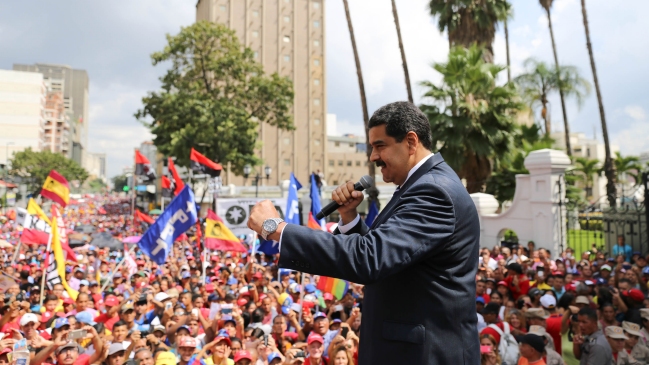 Maduro llamó a tomarse empresas que se sumen a huelga