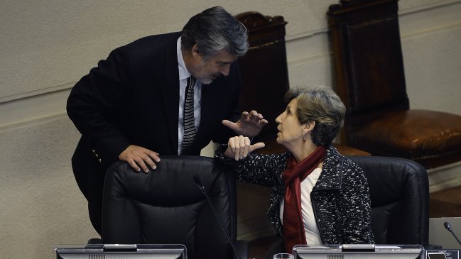 Entorno de Allende dice que Guillier es una opción 