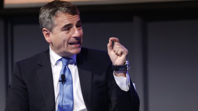 Velasco: Es imposible jubilar con 70% del sueldo si sólo se cotiza un 10%