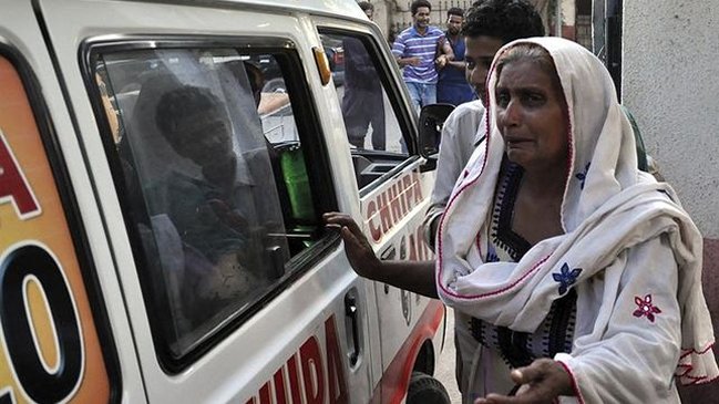 Al menos once personas murieron tras consumir alcohol adulterado en Pakistán