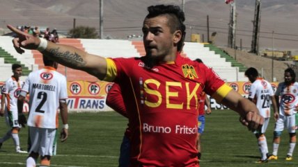 Unión Española doblegó como visita a Cobresal y metió presión en la cima