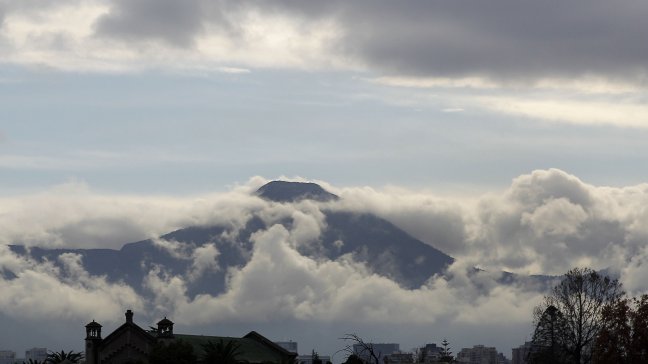 Rescataron a dos mujeres perdidas en el cerro Manquehue