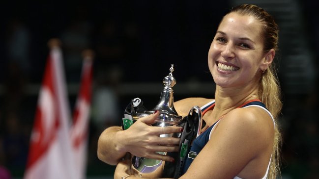 Dominika Cibulkova triunfó en el WTA Finals 2016 tras superar a Angelique Kerber