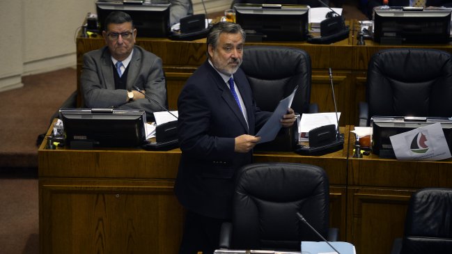 Cadem: Guillier fue el presidenciable que más subió tras municipales