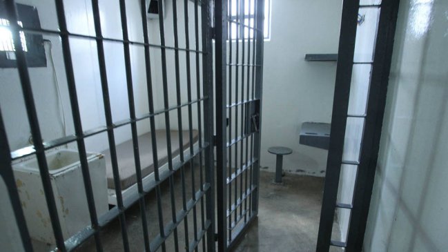 Ocho presos murieron en enfrentamiento con la policía tras huir de cárcel en India