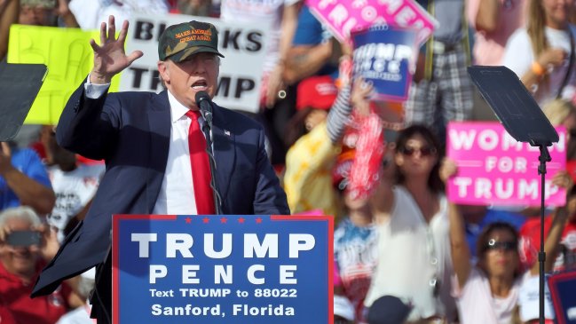 Trump supera a Clinton en encuesta del Washington Post