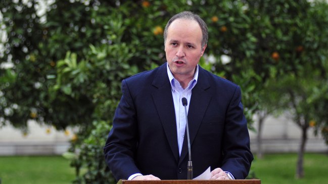 Fiscalía Oriente evalúa formalizar a ex ministro Jorge Insunza por fraude al Fisco