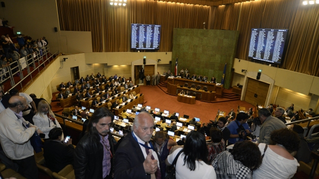 Congreso define el destino del reajuste al sector público