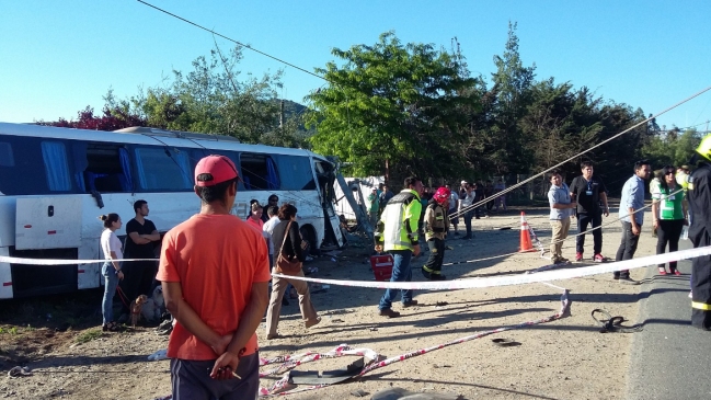 Colisión entre un bus y un camión dejó 17 personas heridas en San Pedro