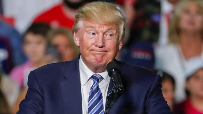 Donald Trump rechaza elogios del Ku Klux Klan