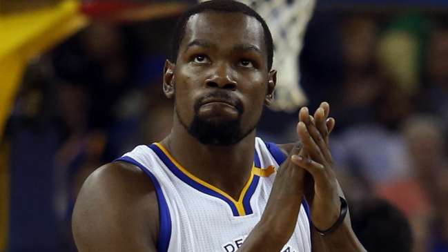 Kevin Durant se exhibió ante sus ex compañeros y los Thunder perdieron el invicto