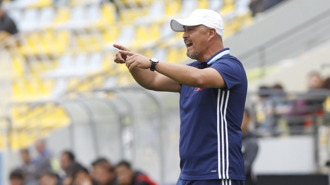 Luis Musrri confirmó regreso de Johnny Herrera para el duelo contra Deportes Iquique