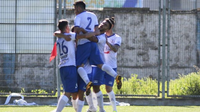Naval derrotó a Colchagua y es líder del Grupo Sur de la Segunda División
