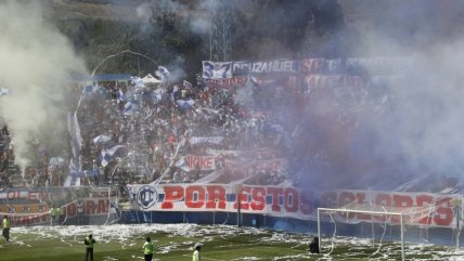 El "banderazo" de los hinchas de la UC en San Carlos de Apoquindo