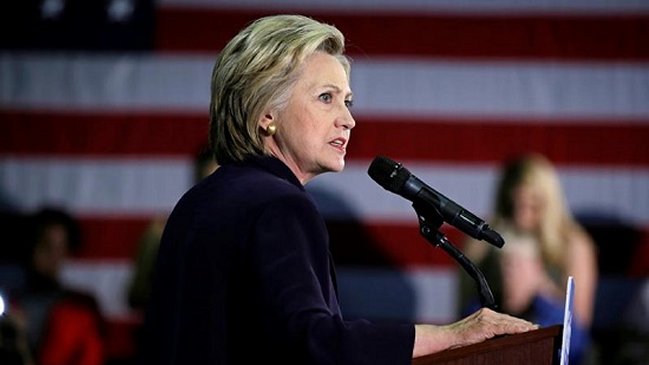 FBI mantuvo decisión de no procesar a Clinton tras revisar nuevos correos