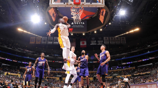 Los Lakers confirmaron su buen inicio con victoria ante Phoenix