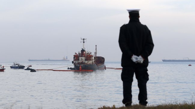 Cinco pescadores fueron rescatados luego de naufragar en Toltén