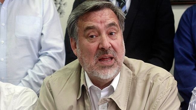 Diputado RN critica a Alejandro Guillier: 