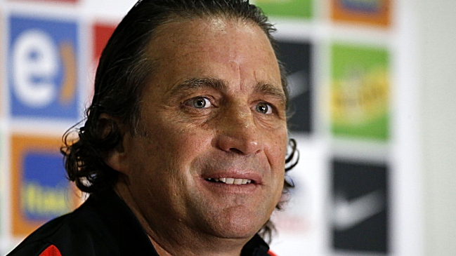 Juan Antonio Pizzi: Buscaremos la mejor fórmula para reemplazar a Alexis