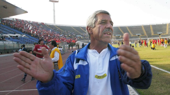 Jorge Socías: Lo mejor que puede hacer la U es seguir con Castañeda como técnico